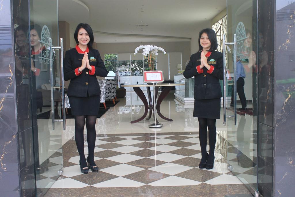 Agria Hotel Bogor Buitenkant foto