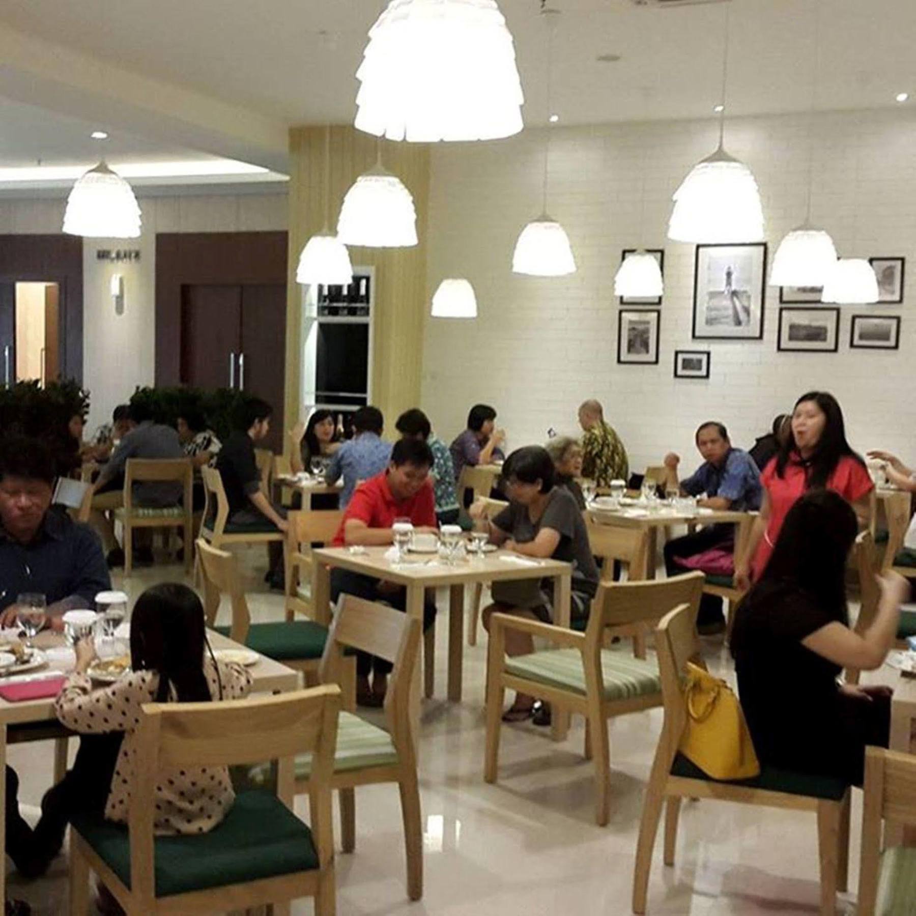 Agria Hotel Bogor Buitenkant foto