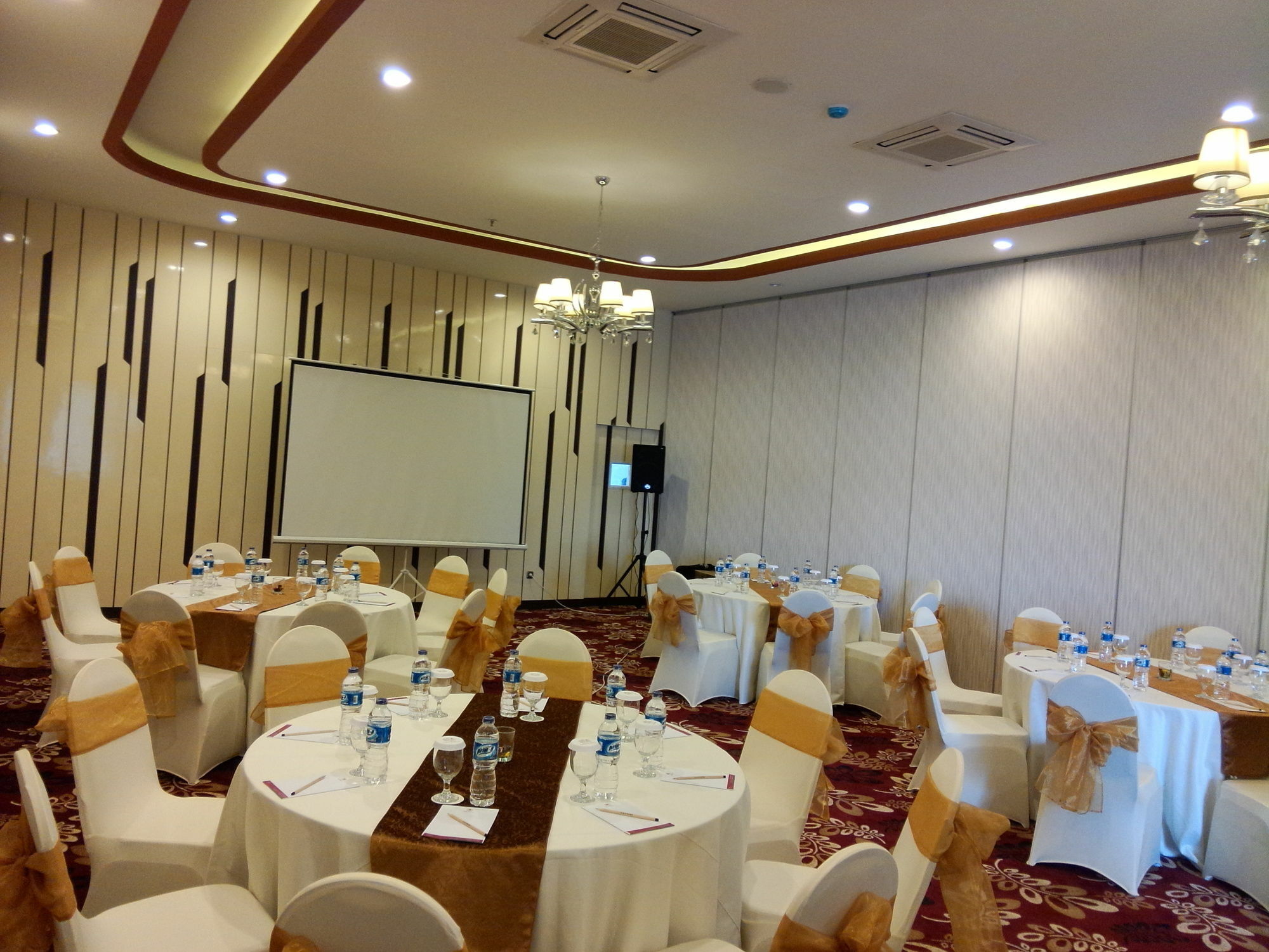 Agria Hotel Bogor Buitenkant foto